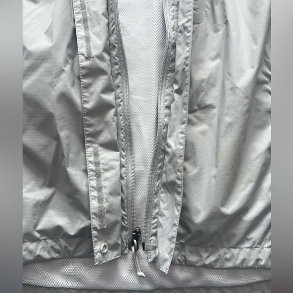 The North Face Windbreaker Jacket - Picture 5 of 7